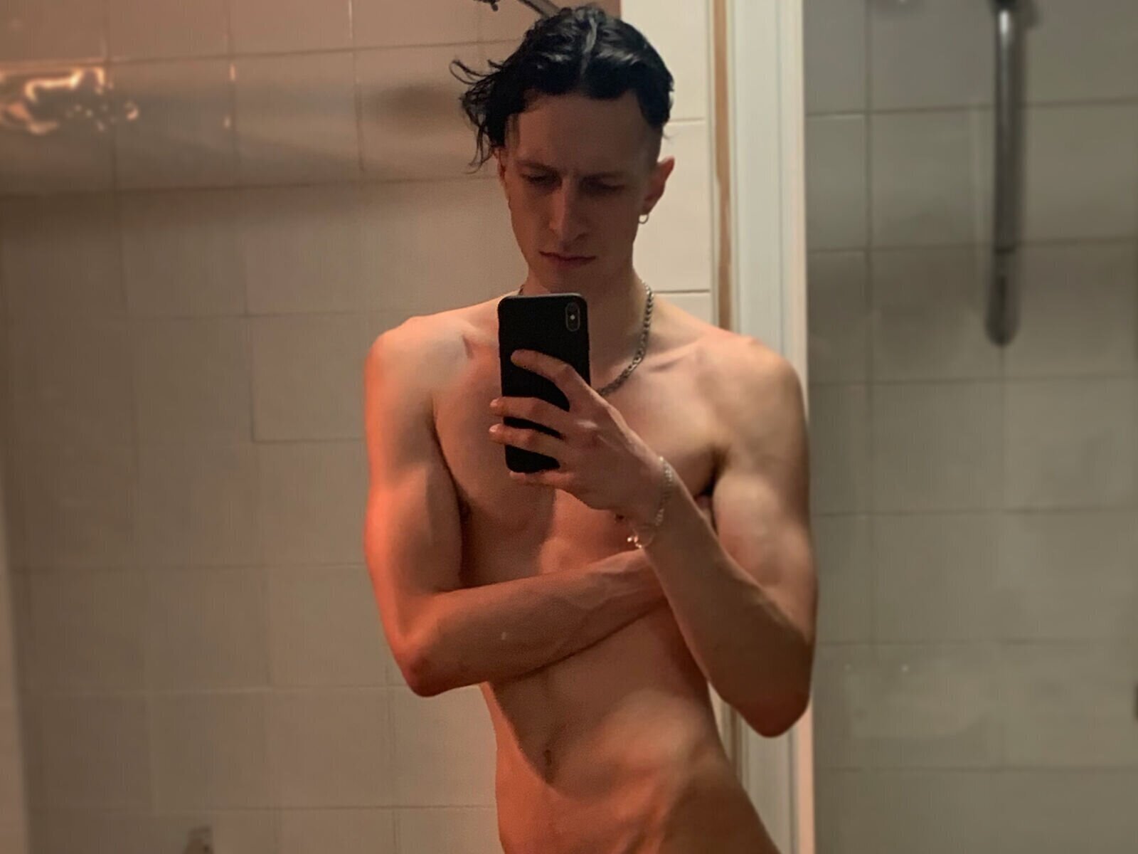 Record Nude AxelHawk