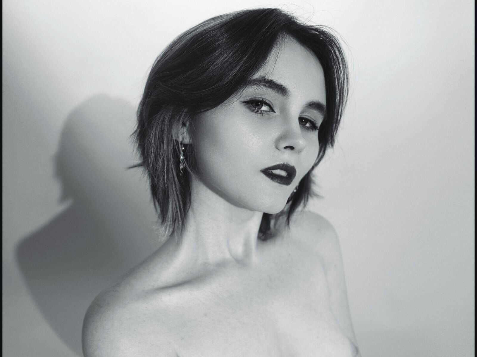 Record Nude CiriRaymond