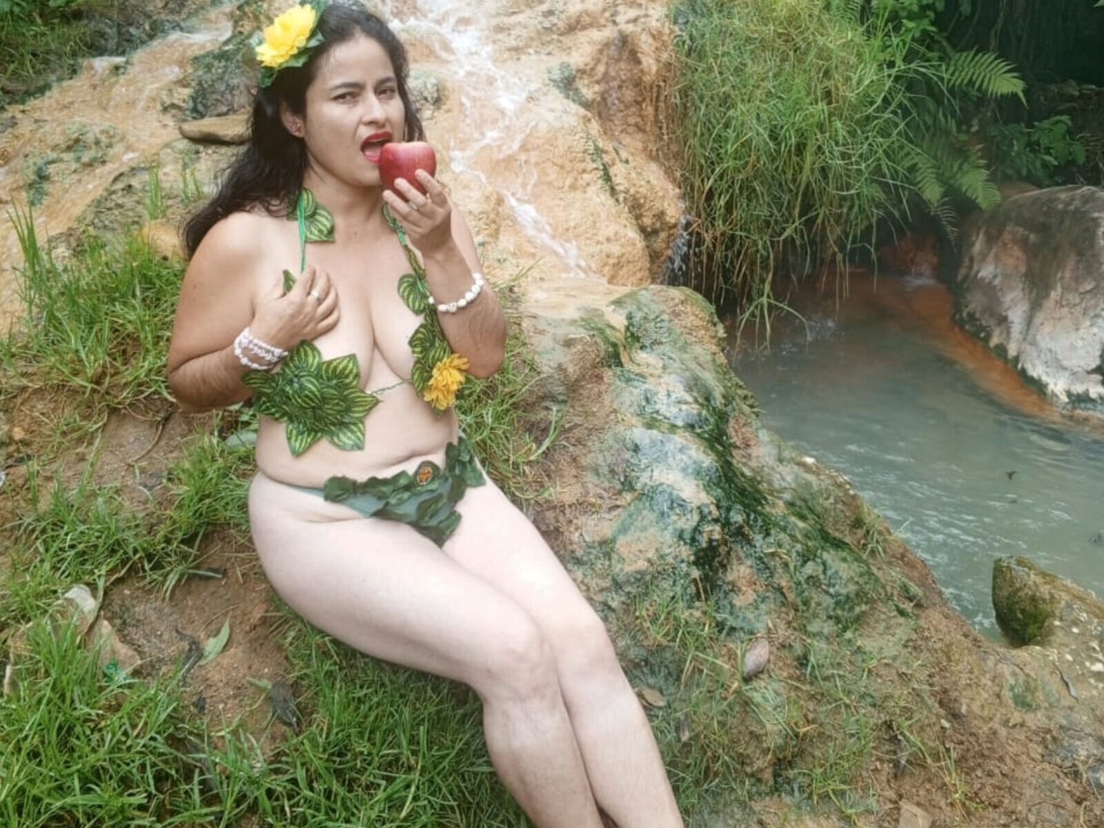 Record Nude CrystallZane