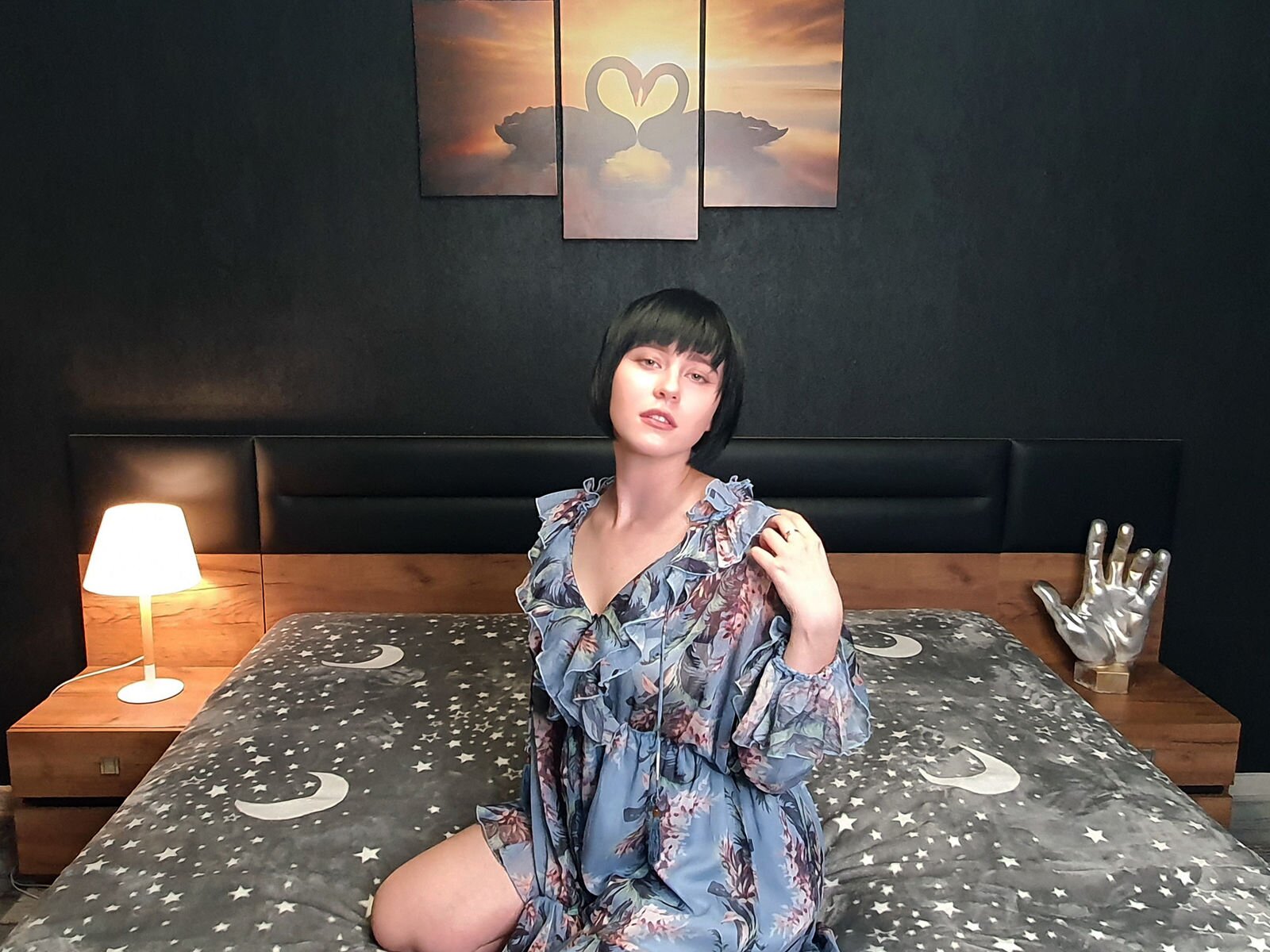 Record Nude DemiYoung