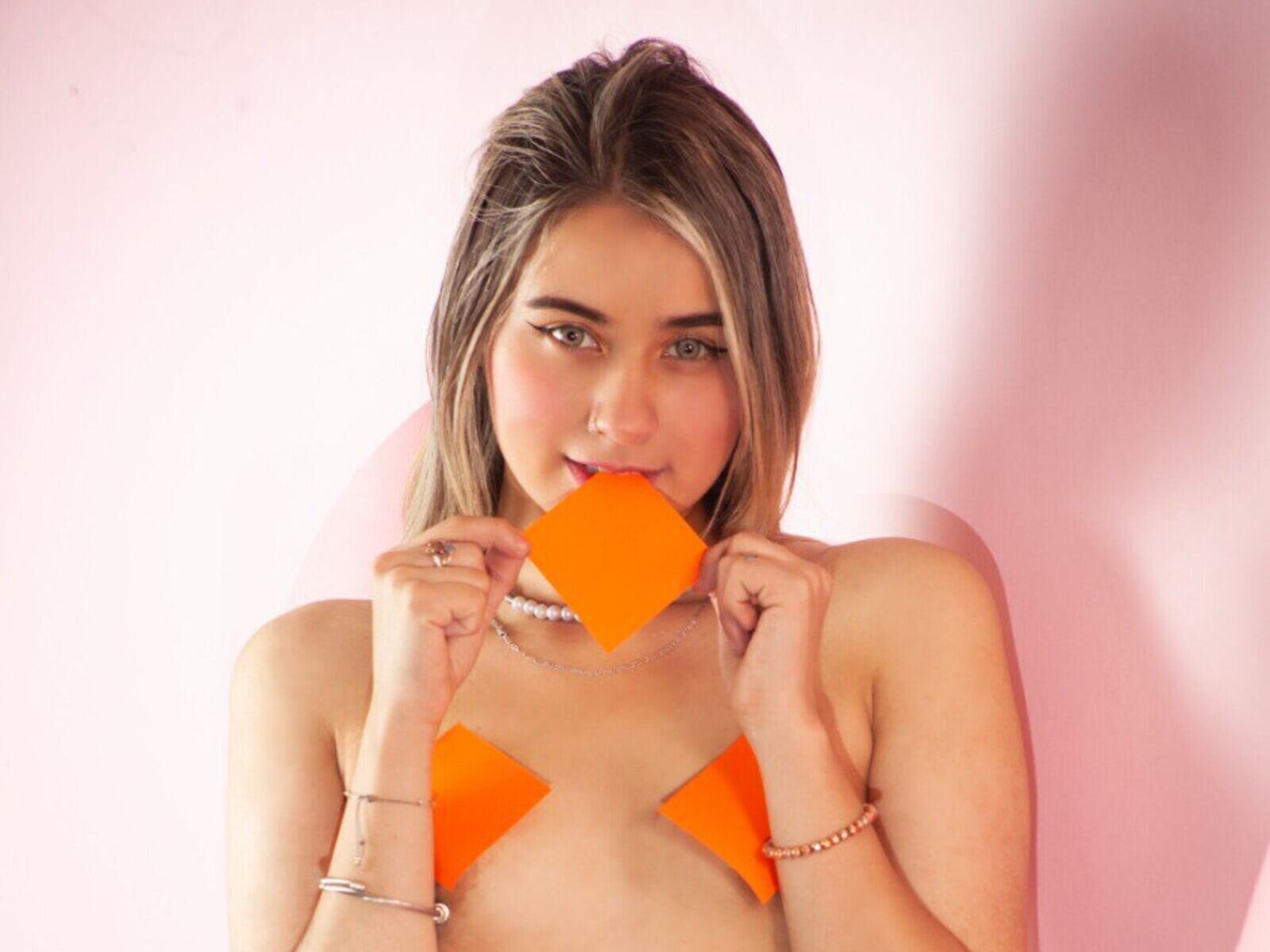 Record Nude EymyFox