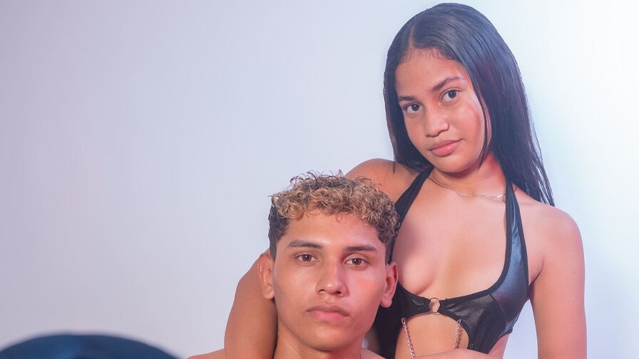 Record Nude HenryAndLucy