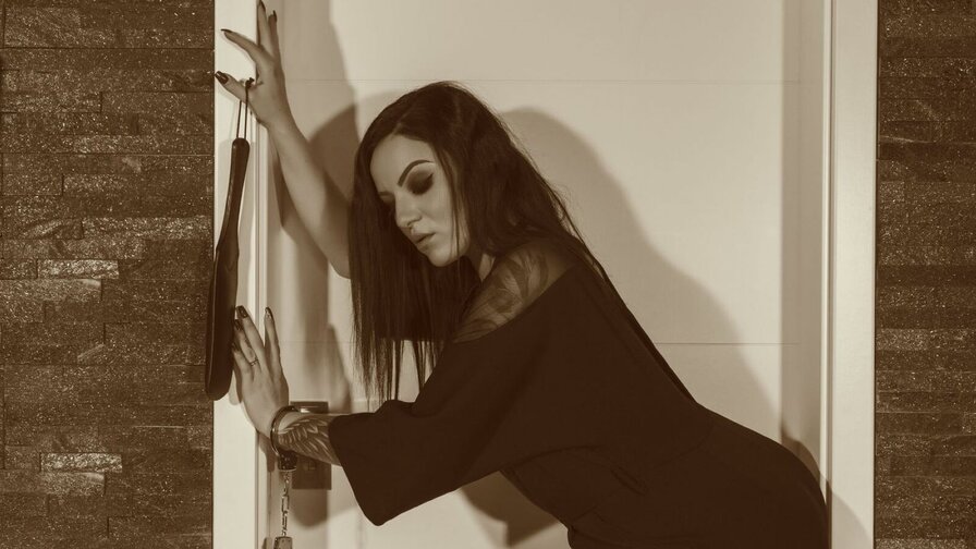 Record Nude IzzaBellaNova