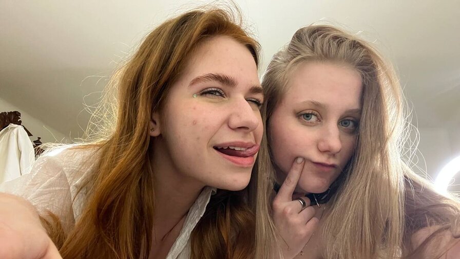 Record Nude LizbethAndQueeni