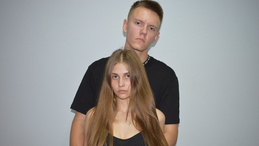 Record Nude MikhailAndKate