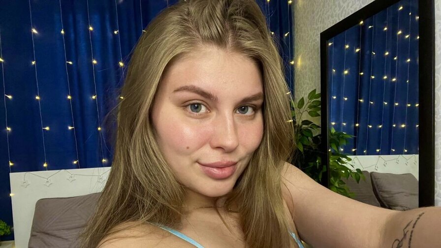 Record Nude MilaOlivers