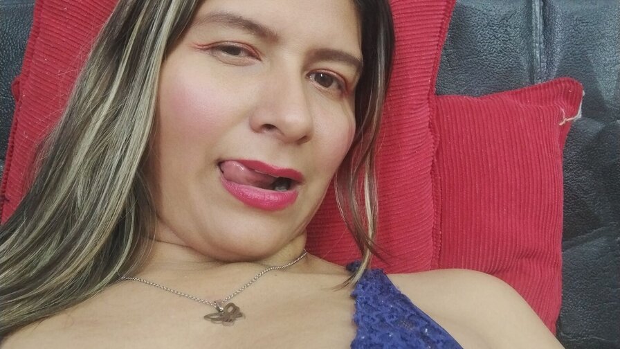 Record Nude MonicaSarahy