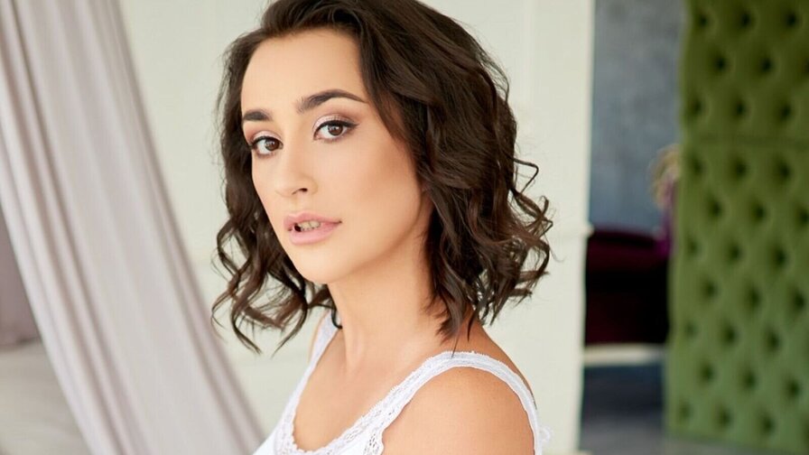 Record Nude NadyaRey