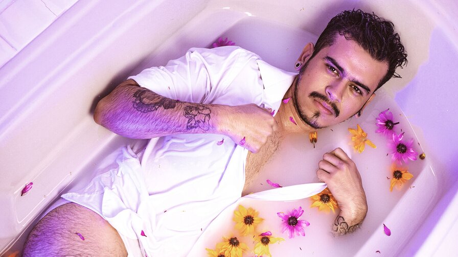 Record Nude SalvatoreCostas