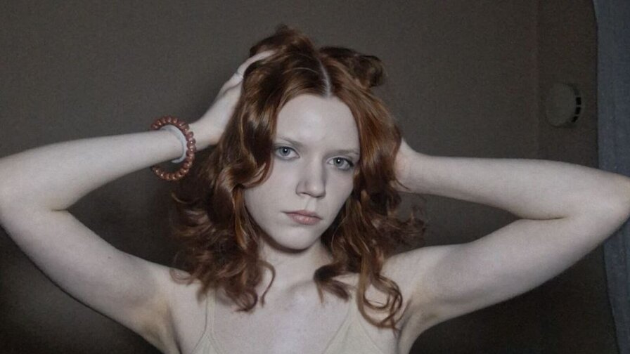 Record Nude TheoLeis