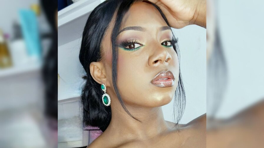 Record Nude TyraBells